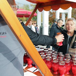 Uz izraze ljubavi prema pokojnicima, pomogli mladim majkama